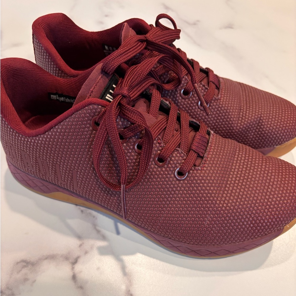 NOBULL Burgundy Trainers size 8 ♥️